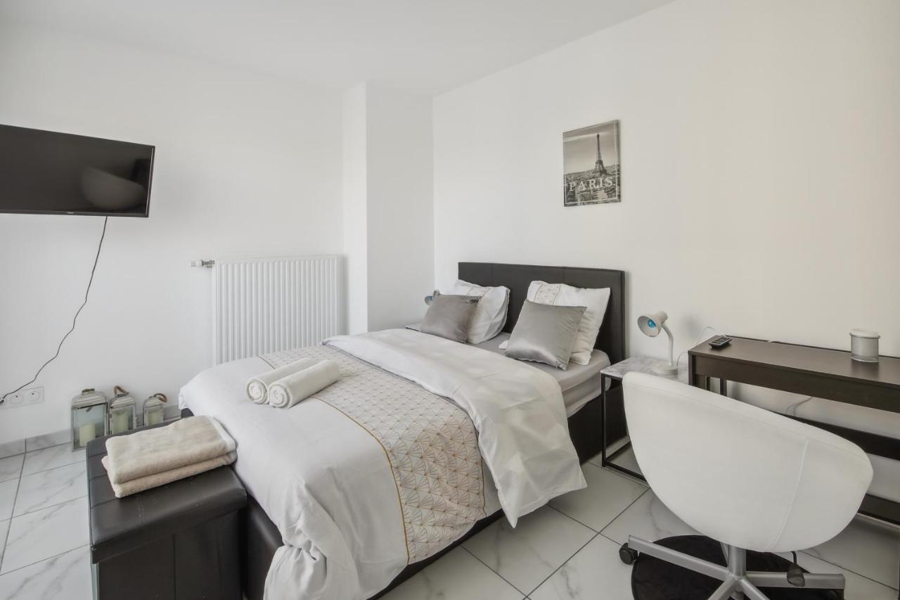 Chic Apart With Balcony Near Paris Apartment Ivry-sur-Seine Exterior photo